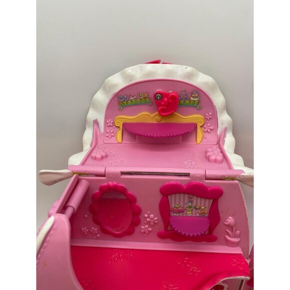 2006 Hasbro My Little Pony Ponyville Fancy Fashion House Playset with Figures - Picture 4 of 8